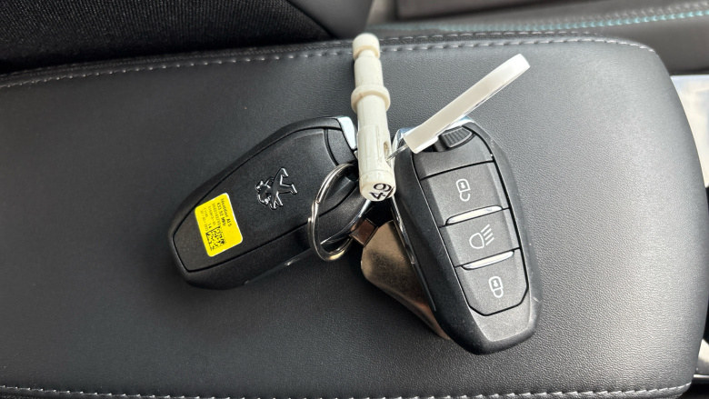 Peugeot 208 1.2 PureTech 100 Allure Premium 5dr EAT8 Petrol Hatchback